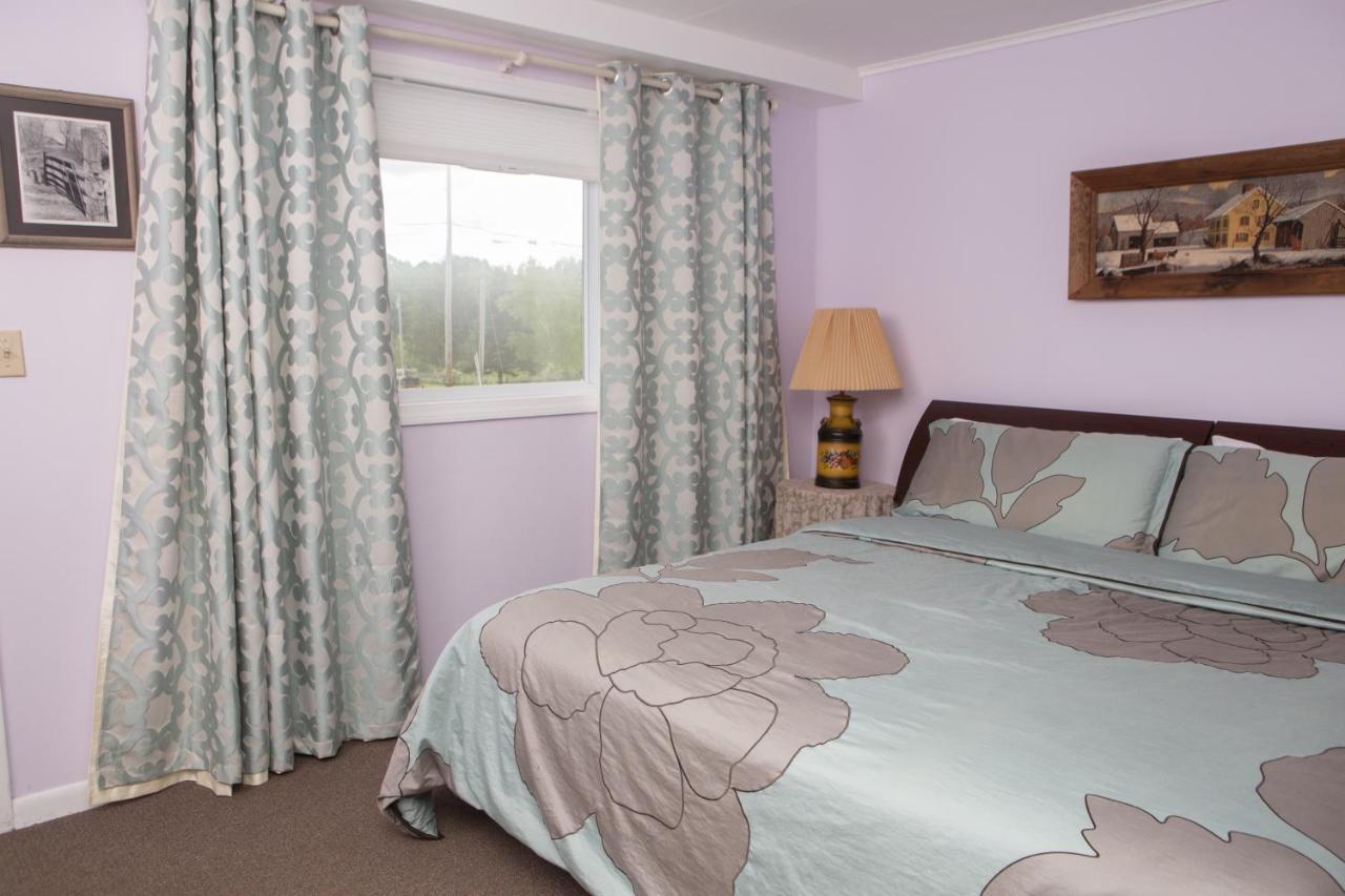 Governor'S Rock Motel Shaftsbury Экстерьер фото