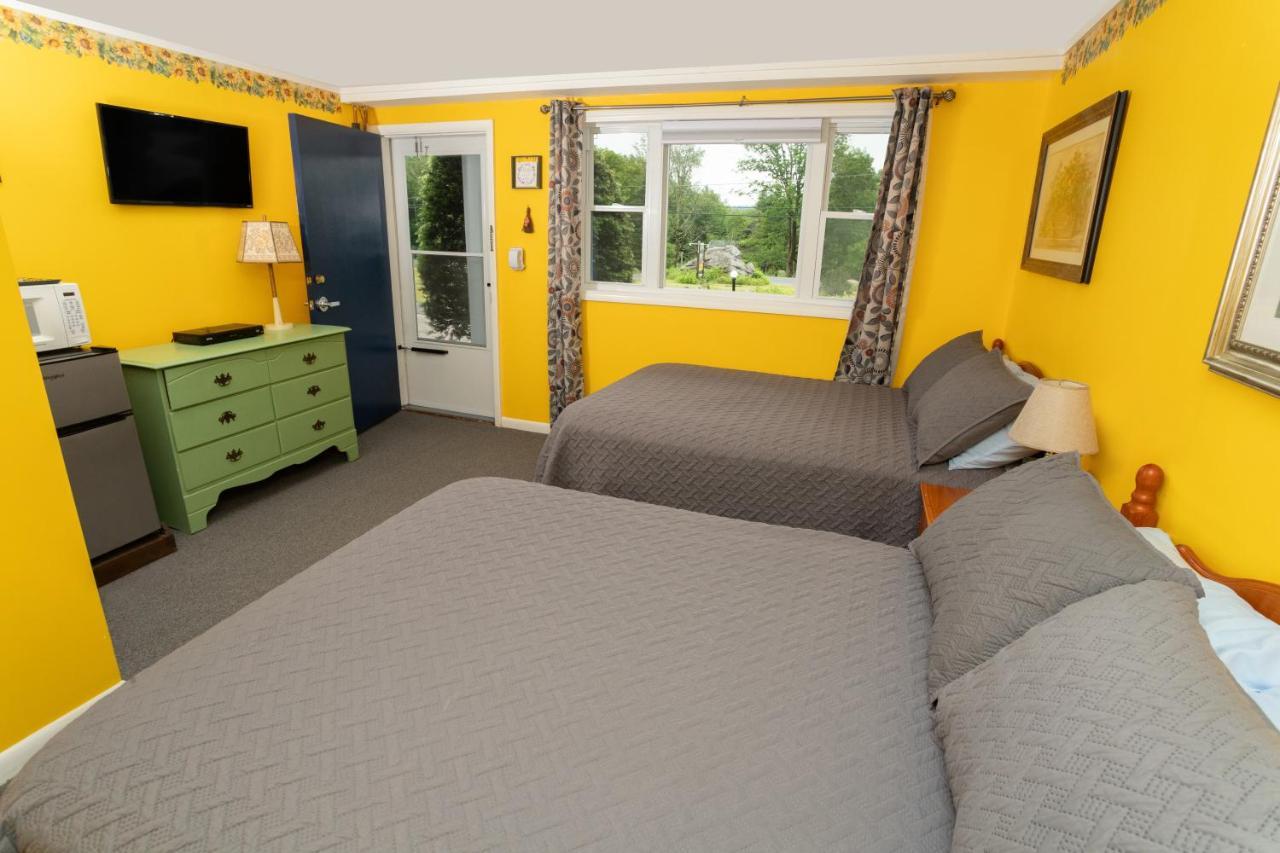 Governor'S Rock Motel Shaftsbury Экстерьер фото