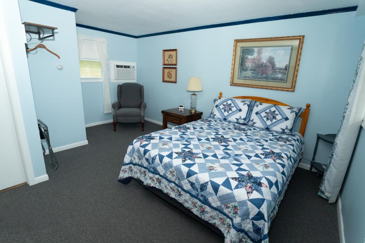 Governor'S Rock Motel Shaftsbury Экстерьер фото