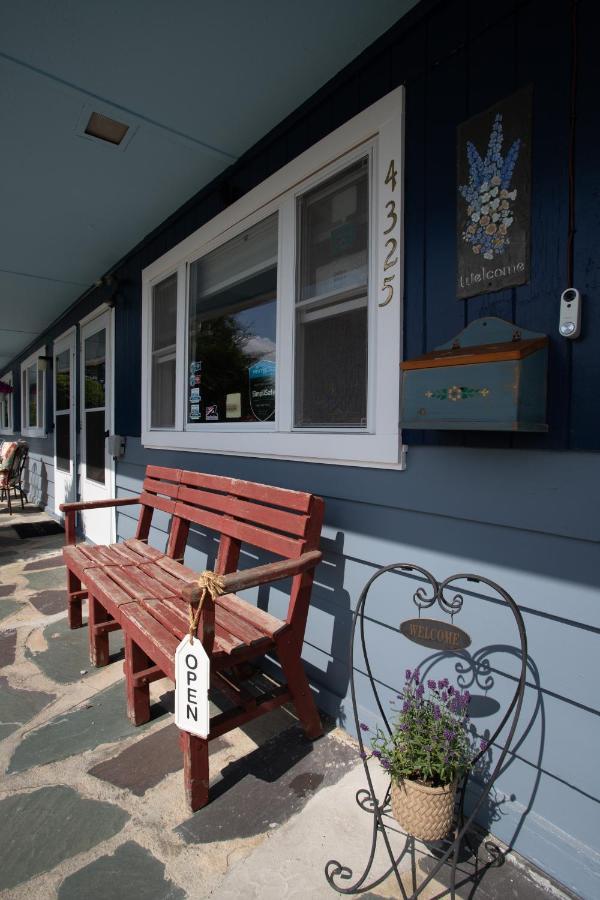Governor'S Rock Motel Shaftsbury Экстерьер фото